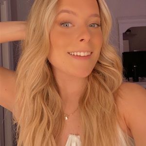 Meet your Posher, Lexi